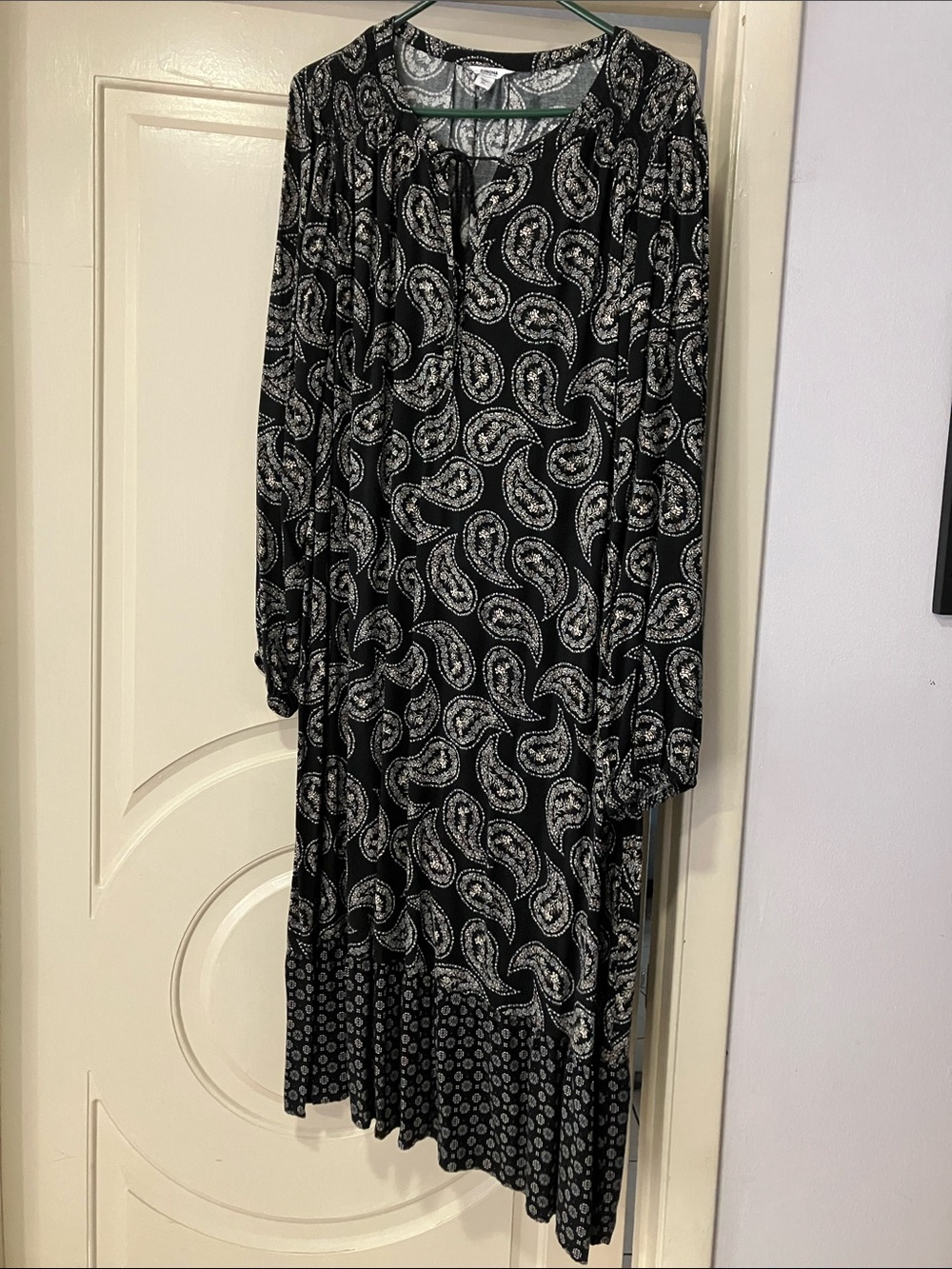 Sonoma Black and White Paisley Midi Dress